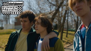 Кадры из сериала «Переполненная комната» Том Холланд запутался в себе в трейлере сериала «Переполненная комната»